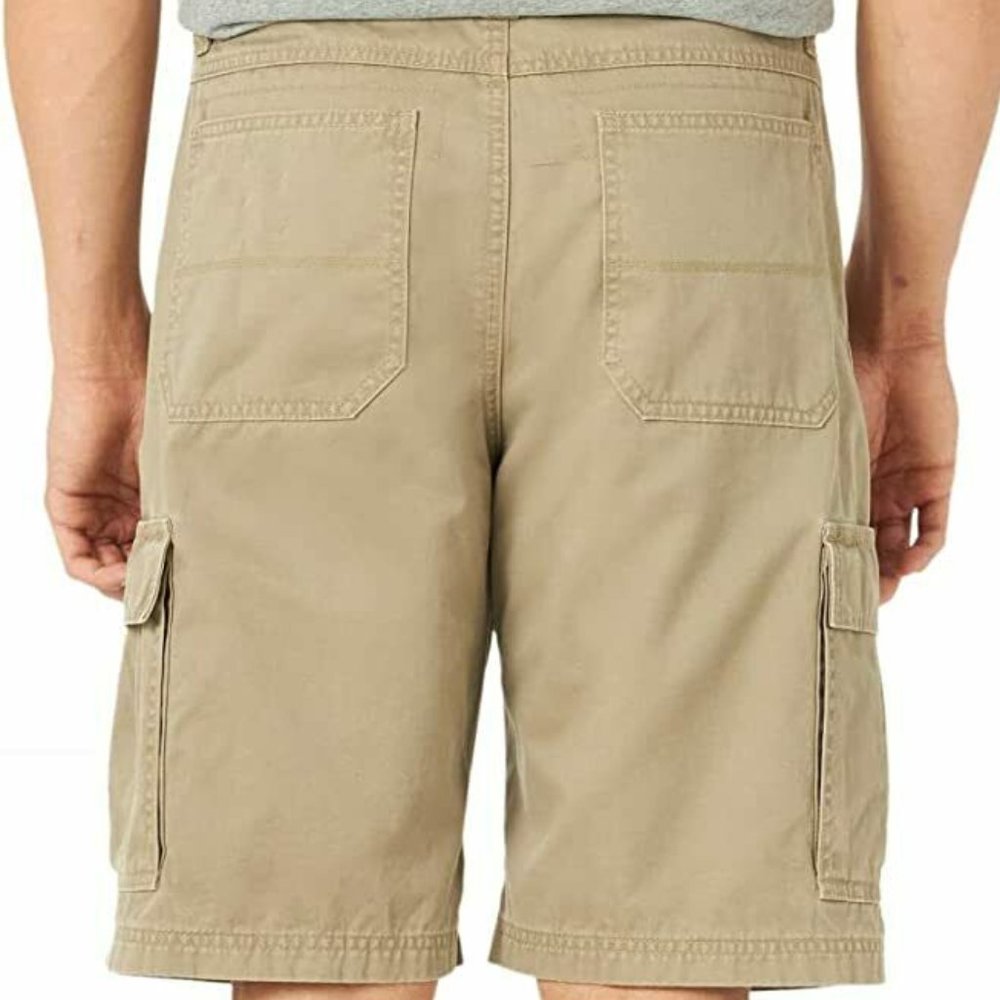 Wrangler Authentic Men's Cargo Outdoor Shorts Size 36 Color British Khaki NWOT - Picture 2 of 15